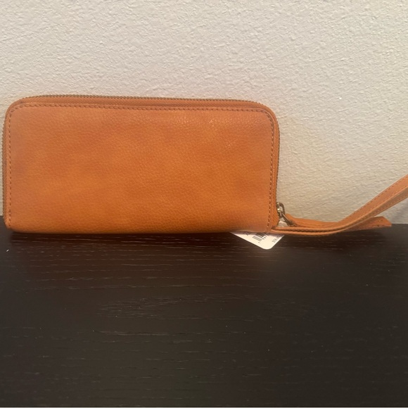 Free People Wristlet Wallet NWT - Picture 3 of 6